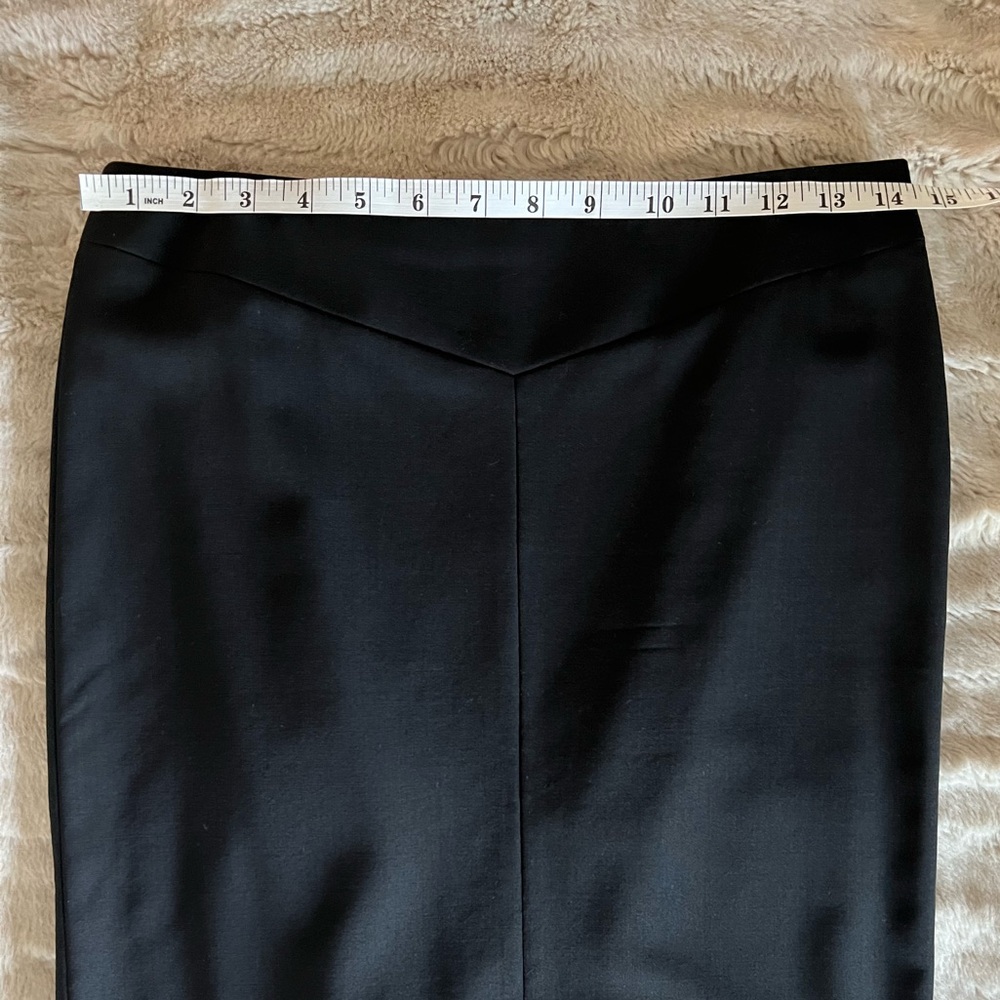 BCBG Max Azria Black Wool Skirt – Sleek Tailored Fishtail Back, Size 2 - Picture 4 of 9